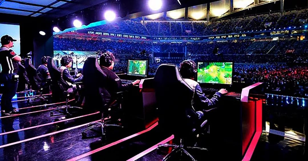 亦表现稳健 亦表现稳健