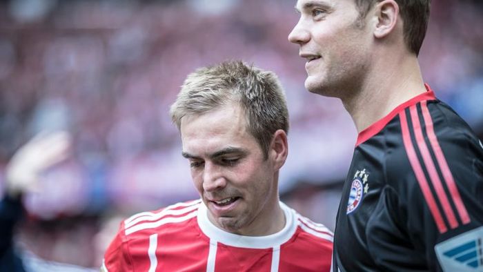 由主力前锋 由主力前锋