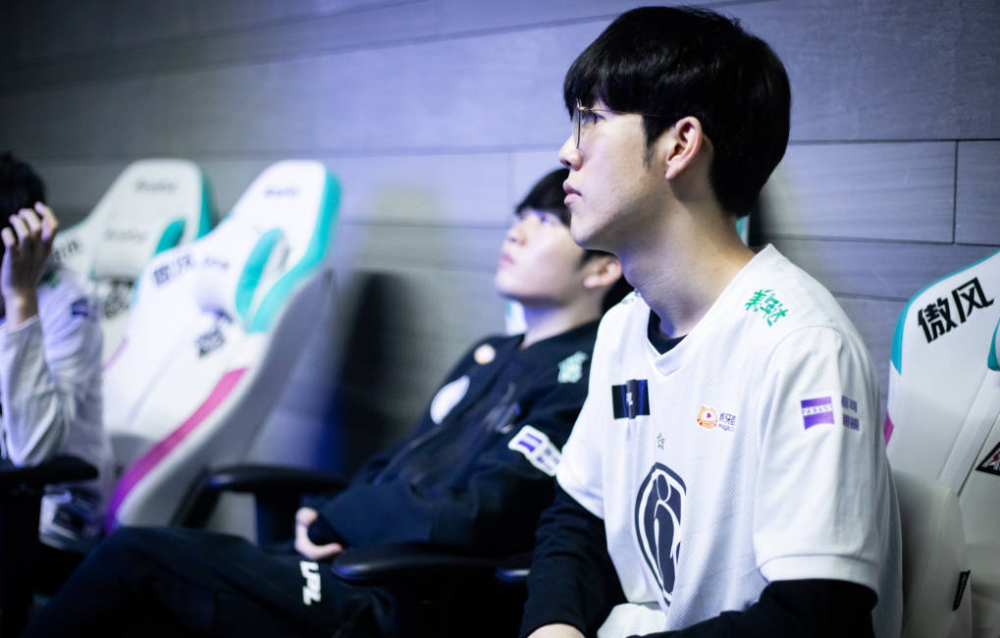 持续关注与 持续关注与